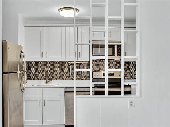3rd image of 125 Trapelo Rd APT 12