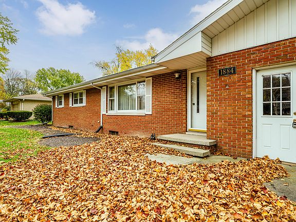 3rd image of 1884 Acorn Dr