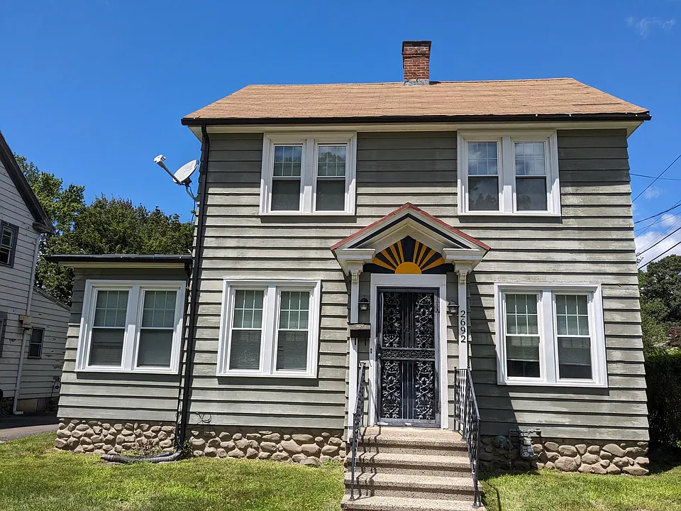 2692 Dixwell Ave
