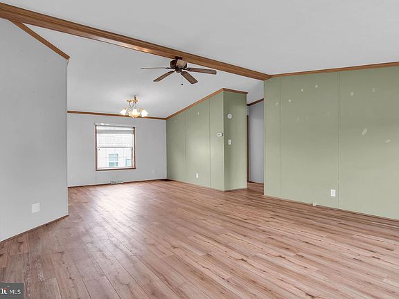 3rd image of 1 Pine St