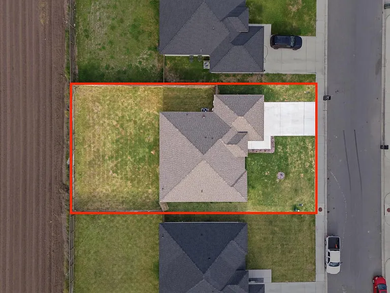 208 Faith Dr — Photo 11