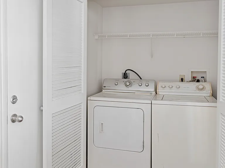 2745 Grinstead Dr #204 — Photo 12
