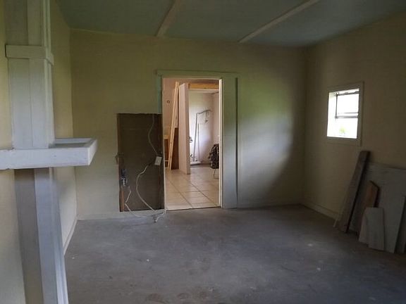 5th image of 48 Saint Charles Loop S