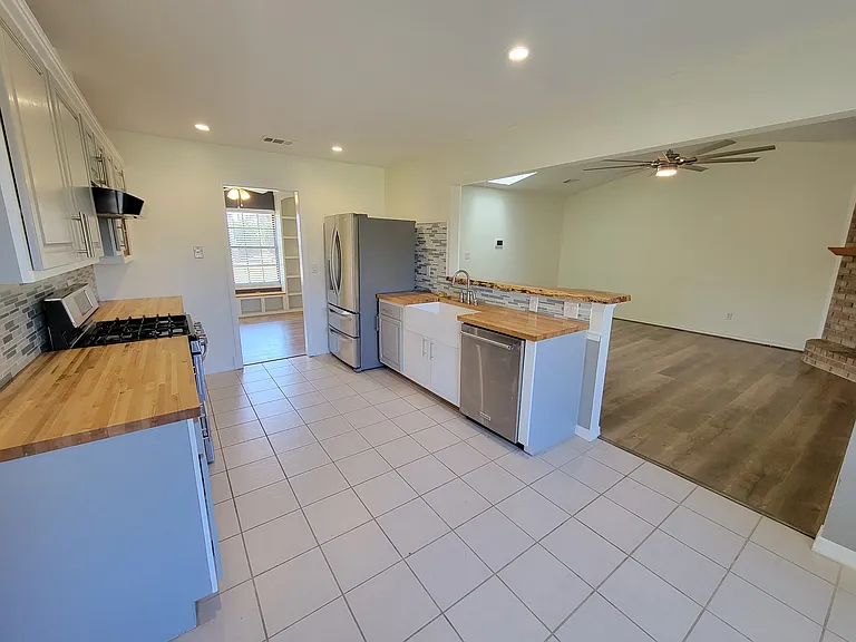 1306 Pine Hill Cir — Photo 25