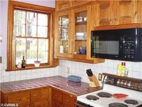5th image of 1204 Stanhope Ave