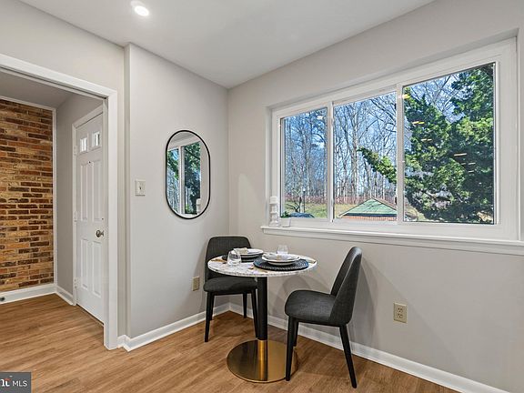 4th image of 3877 Steppes Ct