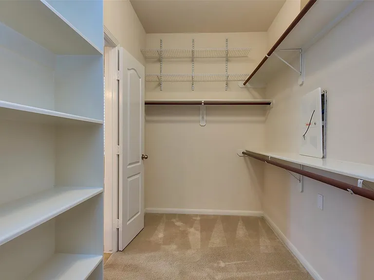 6906 Patterson Dr — Photo 20