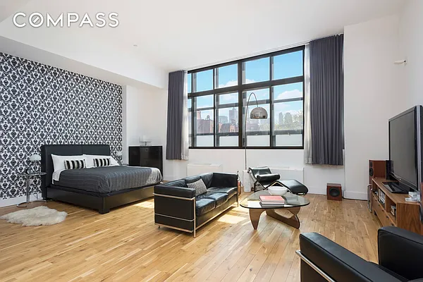 Sold by Compass | media 10