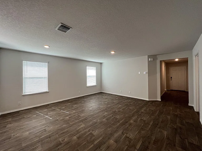 15315 Shortwing — Photo 32