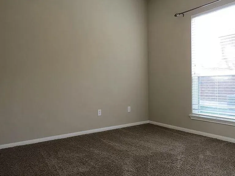 517 Wedgwood Dr — Photo 16