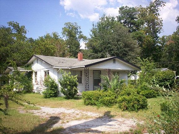 5th image of 814 W Gordon St