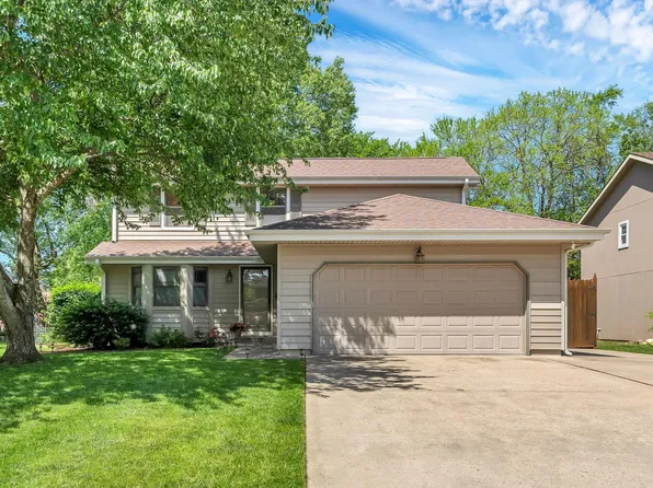 2831 SW Arvonia Pl, Topeka, KS 66614