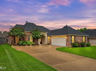 414 Carnaby Ct, Bossier City, LA 71111