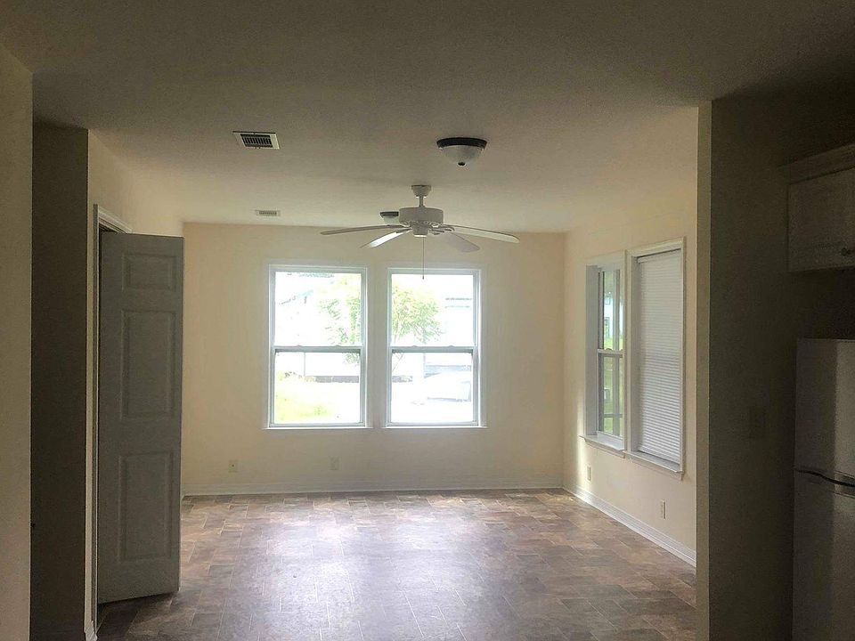 2nd image of 8216 Ocean Springs Rd