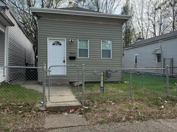 2532 Saint Cecilia St, Louisville, KY 40212