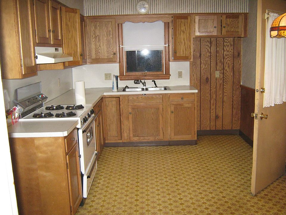 Eat In Kitchen