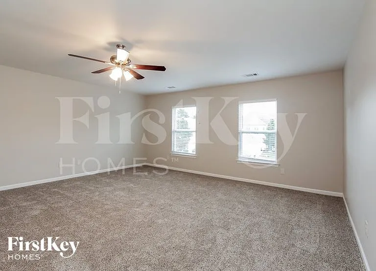 706 Perth Dr — Photo 8