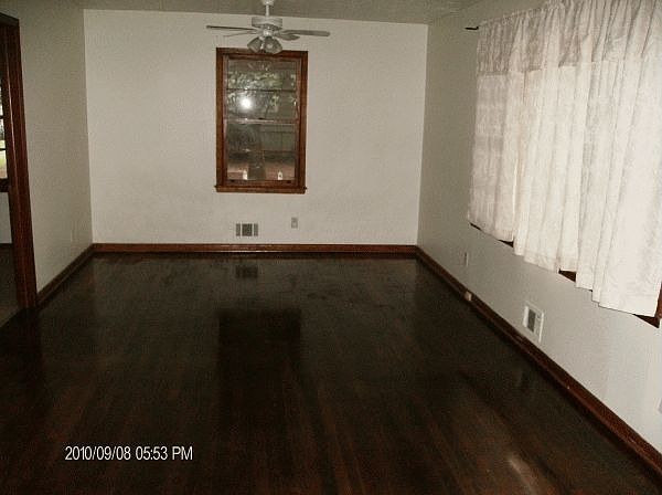 2nd image of 1639 Miller Ave SE