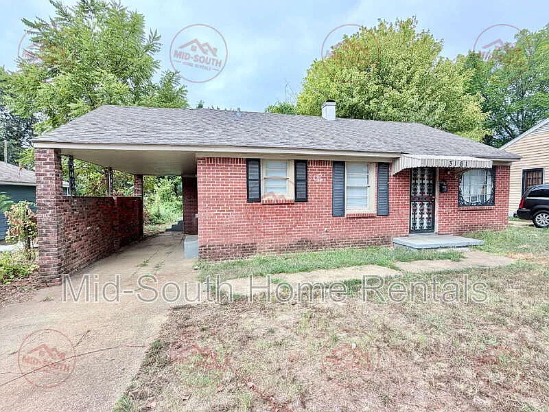 3 bed, 1.5 bath, 1281 sqft, $1,050 — Photo 2