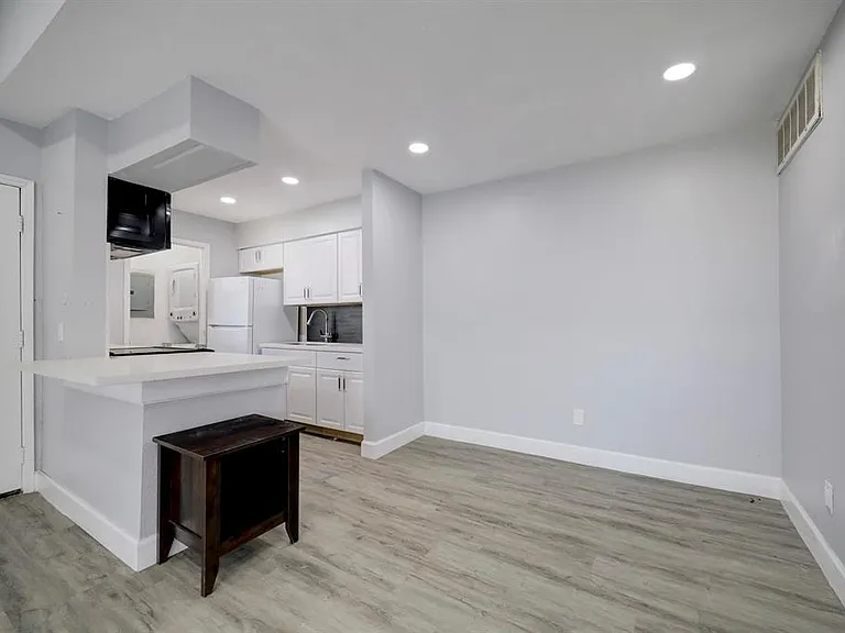 9550 Deering Dr #210 — Photo 1