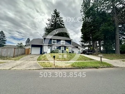 2322 SE 7th St — Photo 2