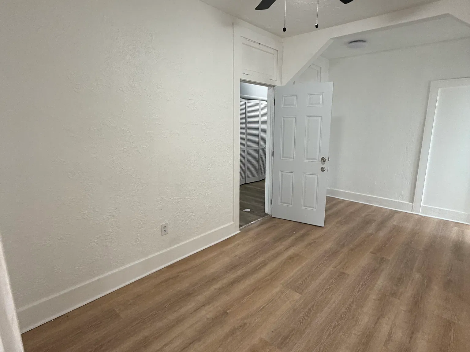 1 bed, 700 sqft, $1,800 — Photo 4