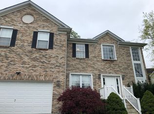 135 Fischer Ln, Fort Thomas, KY