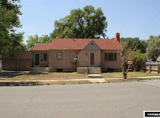 930 7th St, Rawlins, WY 82301