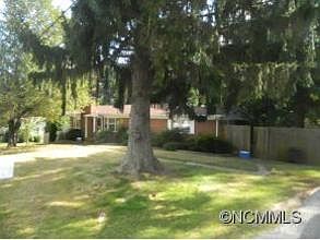 2nd image of 310 Oklawaha Cir