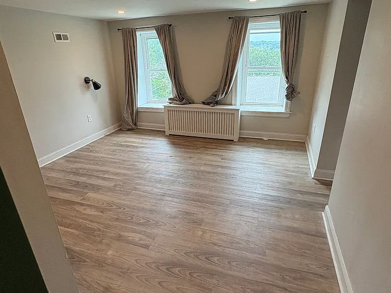 209 Ebenezer Ave — Photo 13