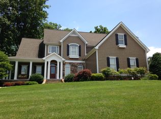 126 Center Park Ln, Oak Ridge, TN 37830