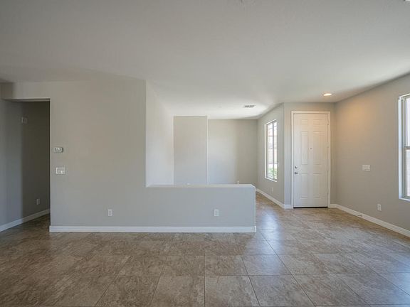 2nd image of 4024 W Lone Cactus Dr