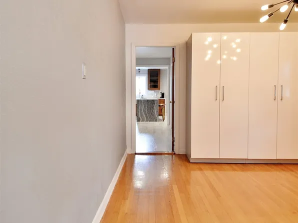 19 West 32nd Street image 9 of 26