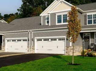 60 Daintree Dr, Saratoga Springs, NY 12866