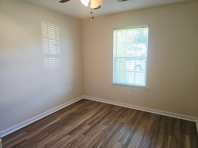 111 Quarterhorse Dr — Photo 9