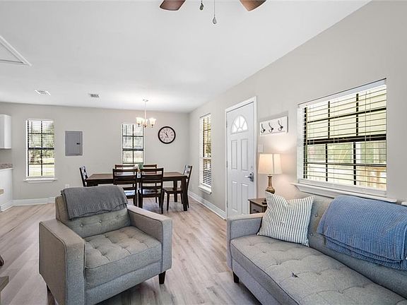 4th image of 3056 Cedar Wood Dr S