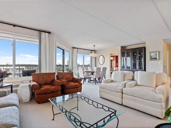 300 High Point Drive #812, Hartsdale, NY 10530