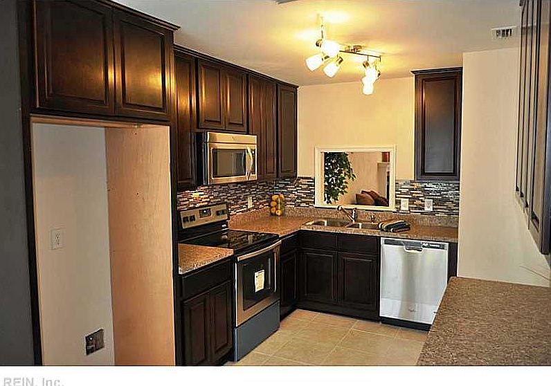 2nd image of 5102 Rugby Rd