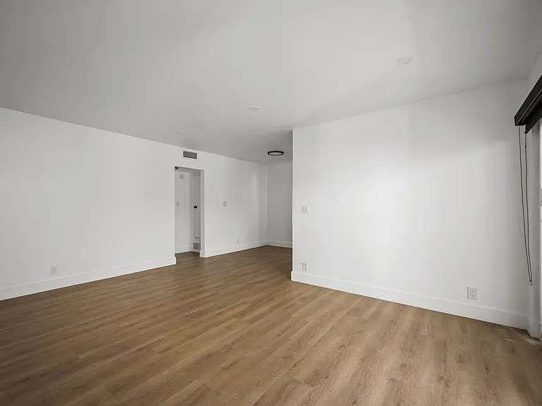 2034 S Garth Avenue Apartments — Photo 53