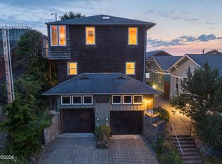 225 NW Brook St Unit A, Newport, OR 97365