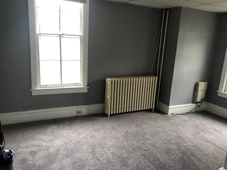 217 Kings Hwy E #2 — Photo 5