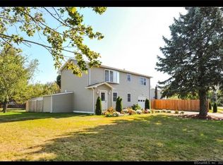 27 Quirk Rd, Milford, CT 06460