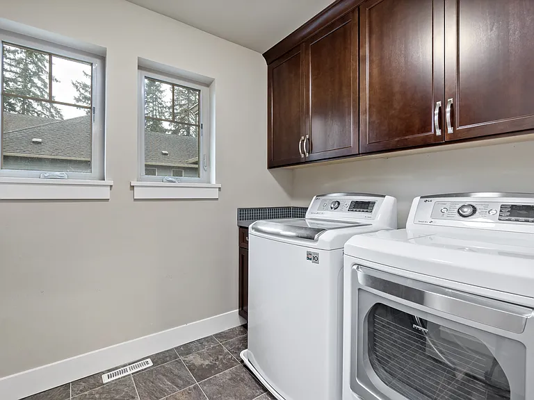 2313 242nd Pl SW — Photo 41