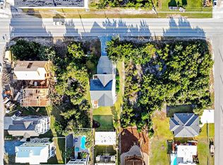 304 Raleigh Ave, Surf City, NC 28445