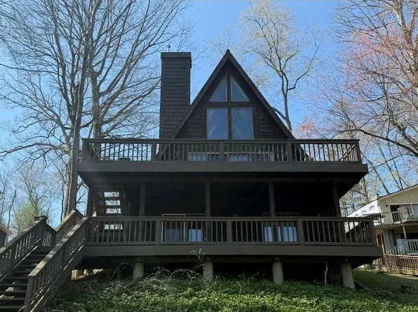 503 Greenacre Cir, Howard, OH 43028