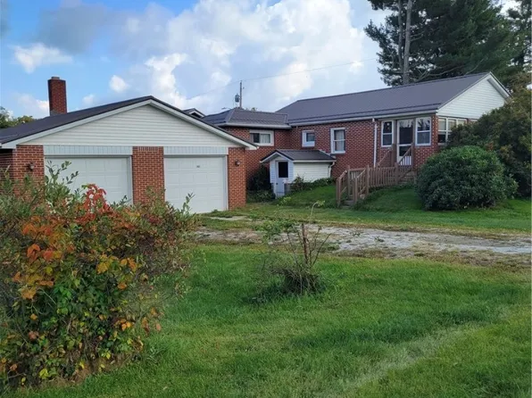 145 Water St, Leesville, OH 44639