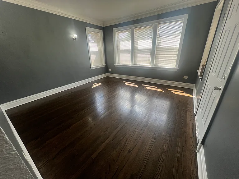 6601 S Washtenaw Ave #1W — Photo 3