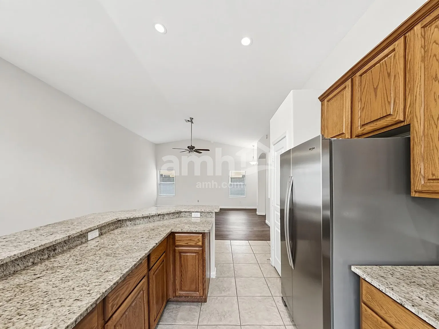 3 bed, 2.0 bath, 1659 sqft, $2,150 — Photo 4