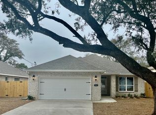 826 Tanager Rd, Fort Walton Beach, FL 32547