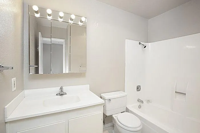 4062 Georgia St #4 — Photo 15